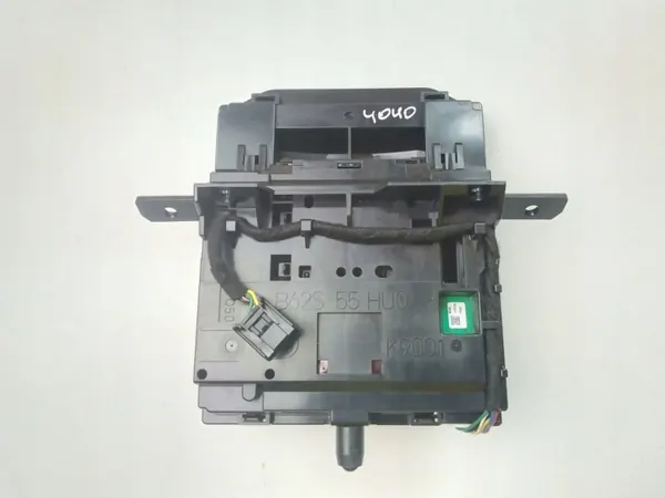 Pantalla HUD Mazda 6 OEM B62S55HU0 - Usado image 3