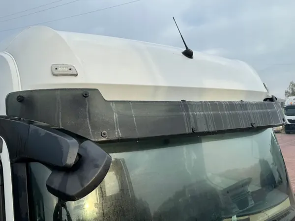 Mercedes Actros MP4 aurinkosuoja OEM - Käytetty kunto image 2
