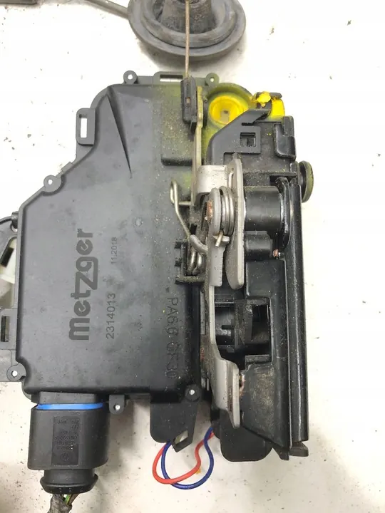 VW T5 Sidodörrlås 7H0843653CD image 3