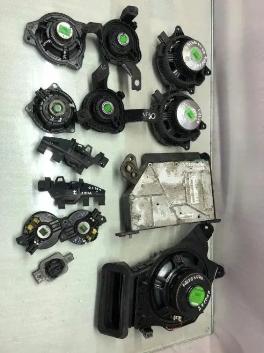 Gebrauchtes Volvo OE Soundsystem OEM 32265526 image 4