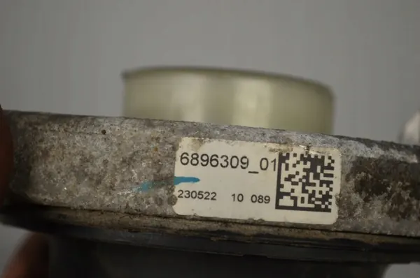 OEM 31306896309 Etu-oikea jousituskiinnike BMW i3 image 4