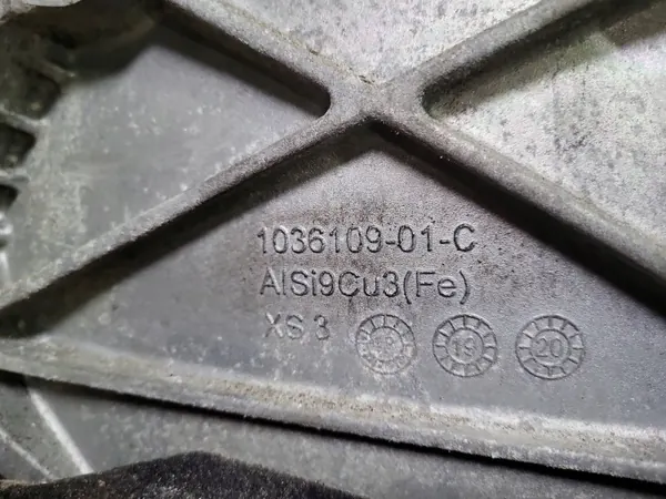 Motor elétrico Tesla OEM 103610901C Dianteiro Usado image 7