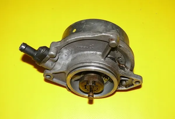 Imupumppu Audi A6 C6 3.0 TDI 220HV OEM 057145100L image 3