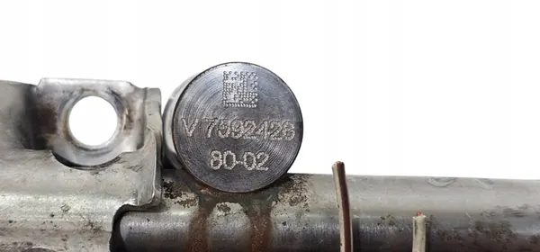 BMW F20 F21 F30 Brandstofrail Injektor N13 7592426 image 9