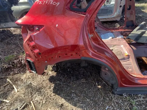 Mazda CX-30 DM 2022 takaoikea lokasuoja OEM 250691 image 2