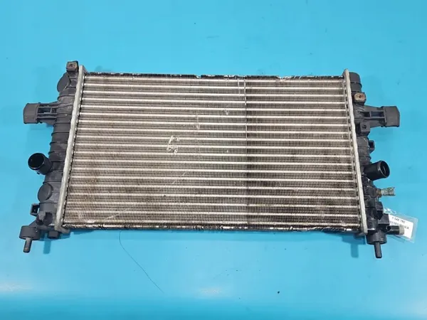 Radiador de agua OEM IMPRK1548780 para Opel Astra III H image 2