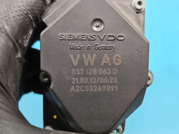 Corpo de borboleta AUDI Q5 08- 057128063D 3.0 TFSI image 8