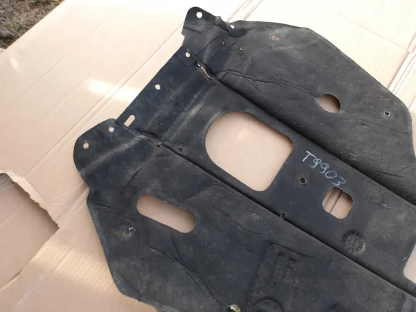 Audi Q8 2019 motorrums värmesköld OEM 50536147 image 5