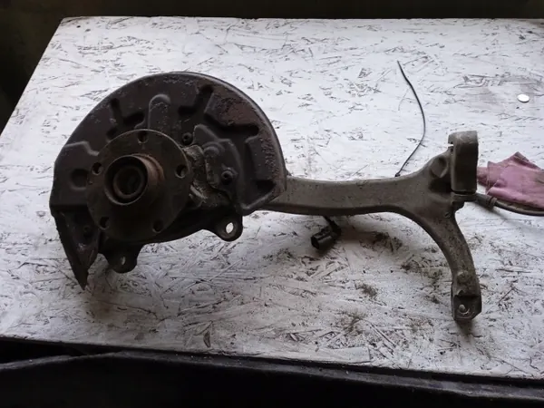 Linker voorwielnaaf OEM PIASTA ZWROTNICA LEWA PRZÓD AUDI CAR PARTS image 2
