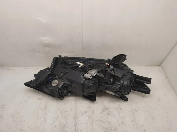 Mitsubishi OE 8301C8-63 faro image 5