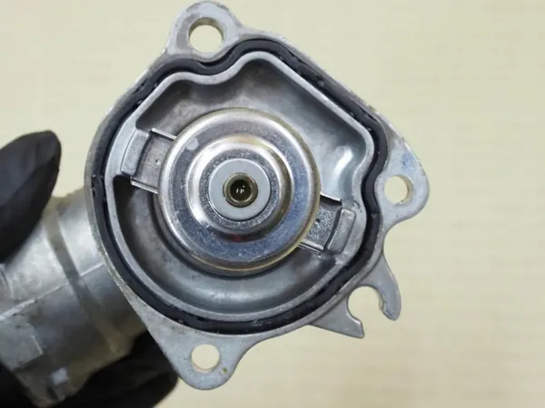 Termostaatti OEM 6422002215 Mercedes 3.0 CDI V6:lle image 10