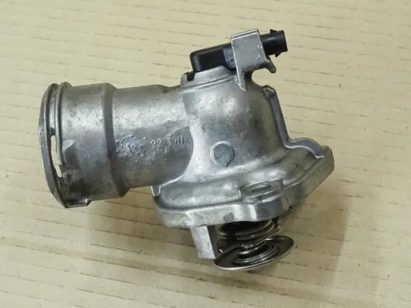 Termostaatti OEM 6422002215 Mercedes 3.0 CDI V6:lle image 7