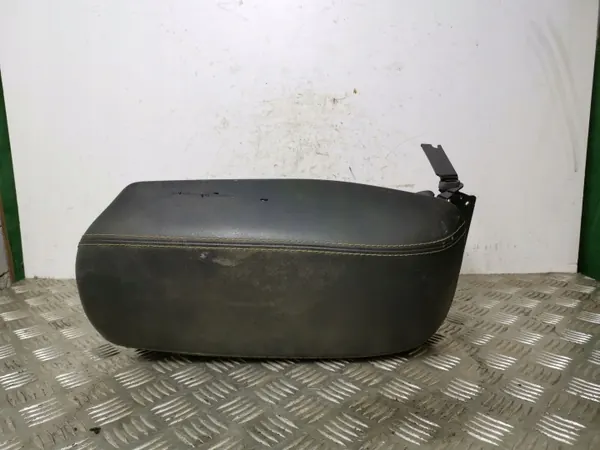 Jeep Cherokee console armsteun OEM FOB15855 image 2