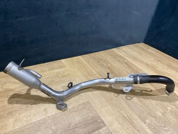 Brandstoftankvulpijp OEM K8D2-9032-EB voor Range Rover Evoque II image 2