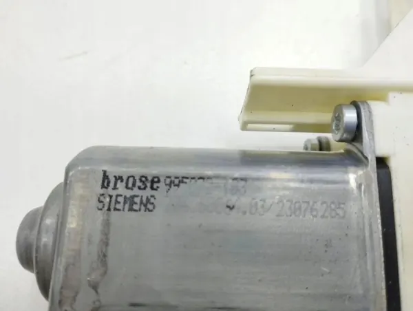 Land Rover L320 vänster bakruta regulator OEM 0526010002 image 4