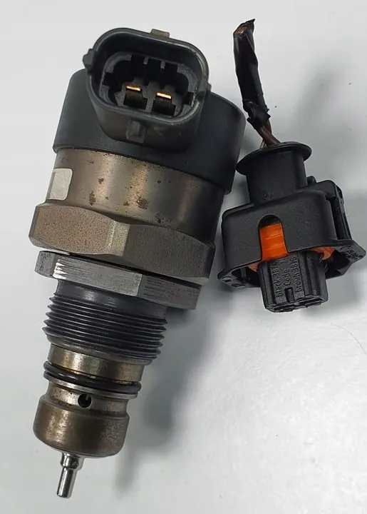 Sonde de pression de carburant LAND ROVER RANGE ROVER EVOQUE L538 image 2