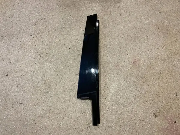 BMW X7 G07 Takaikkunan Lista Vasen Puoli OEM 7453843 image 2