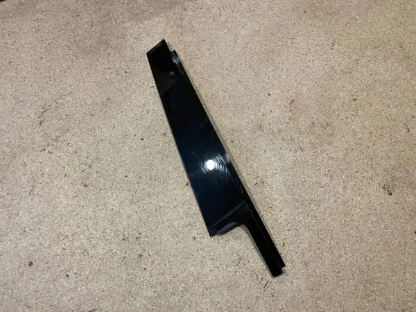BMW X7 G07 Takaikkunan Lista Vasen Puoli OEM 7453843 image 3