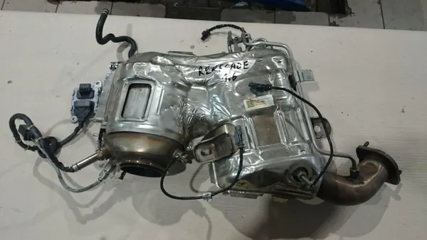 Inyector AdBlue OEM 55283499 para Jeep Renegade 1.6D image 2