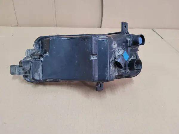 Farol Halógeno Direito VW T6.1 image 2