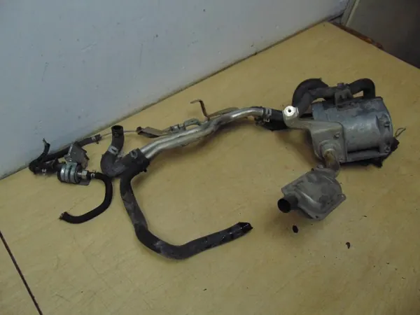 Webasto-lämmitin OEM 252421 Toyota Versolle 09-18 image 2