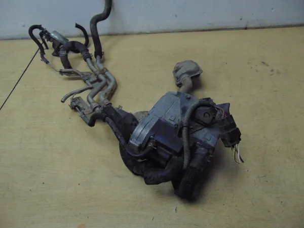 Webasto-lämmitin OEM 252421 Toyota Versolle 09-18 image 8