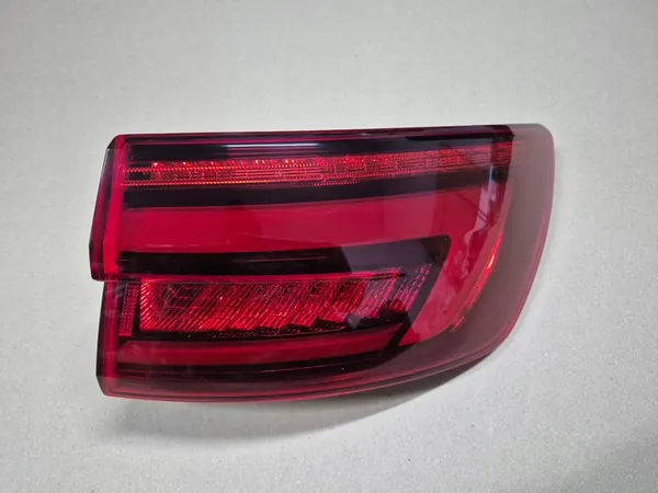 AUDI A4 B9 8W9 Kombi Lámpara Trasera Derecha LED image 10