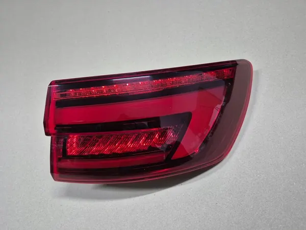 AUDI A4 B9 8W9 Kombi Lámpara Trasera Derecha LED image 4