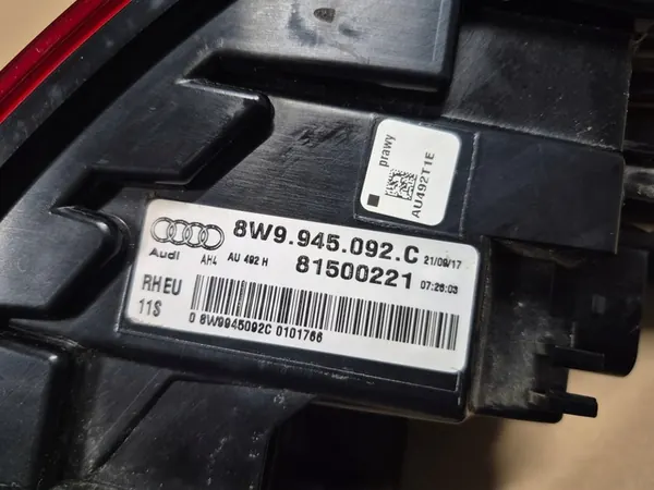 AUDI A4 B9 8W9 Kombi Lámpara Trasera Derecha LED image 6