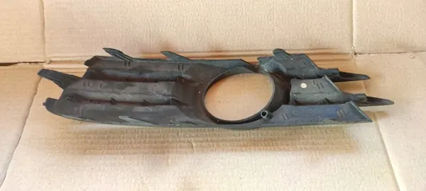 Griglia paraurti LWEA VW Scirocco 1K8 OEM image 3