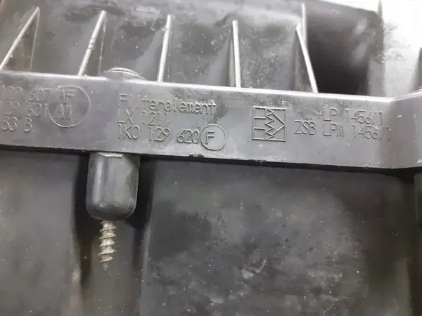 Ilmansuodattimen kotelo VW GOLF PLUS 1.9L diesel 1K0129620F image 2