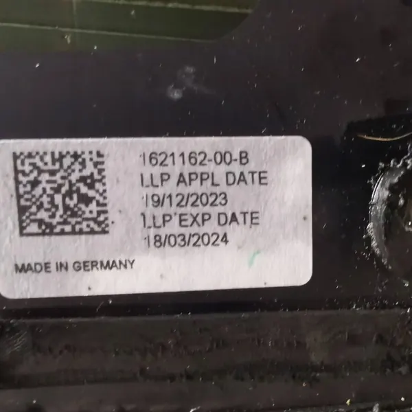 Tesla Model Y Dreieckglas Links Hinten OEM 1621162-00-B image 3