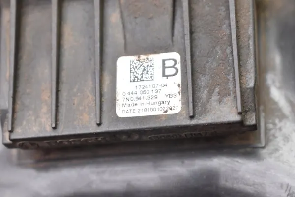 Skoda OE mamAUTO-1031831-5Q0131877F AdBlue-säiliö image 8