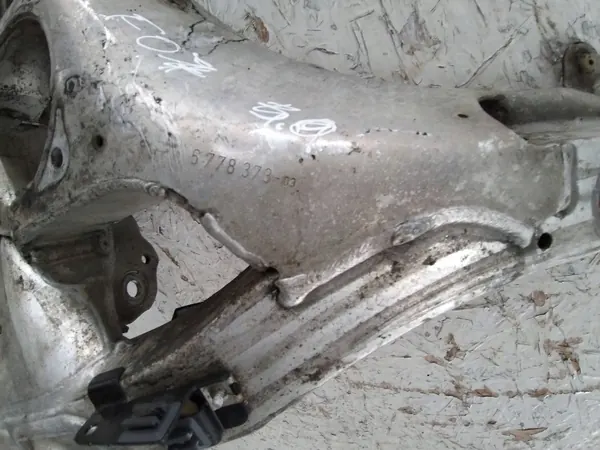 Subchasis delantero BMW 5 F10 F11 OEM 6778373 Usado image 6