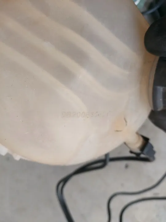 Vattenexpansionsbehållare OEM 9820083580 - Begagnad image 3