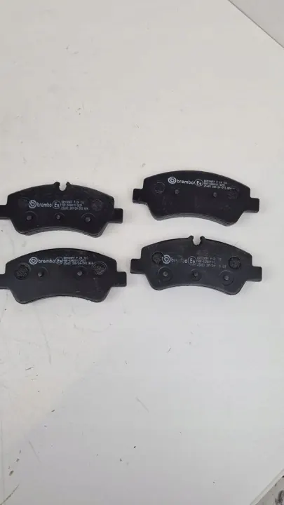 Brembo Jarrupalat OEM P 24 160 Taka Ford Transitille image 5