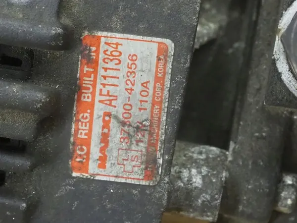 HYUNDAI H1 2.5 TD D4BF Alternator OEM 37300-42356 image 2