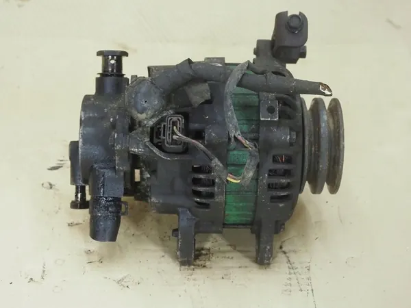 HYUNDAI H1 2.5 TD D4BF Alternator OEM 37300-42356 image 5