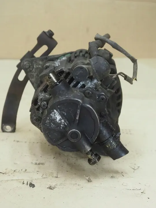 HYUNDAI H1 2.5 TD D4BF Alternator OEM 37300-42356 image 6