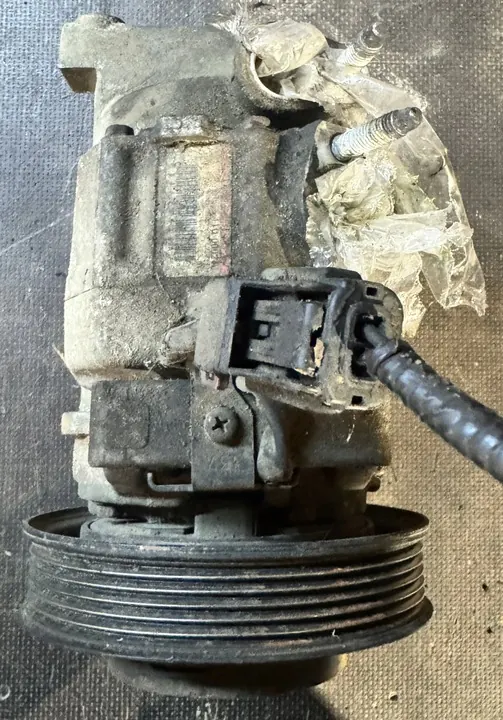 Compressore AC JEEP GRAND CHEROKEE WK2 3.0 image 2