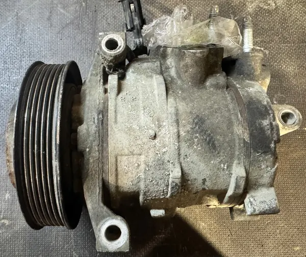 Compressore AC JEEP GRAND CHEROKEE WK2 3.0 image 4