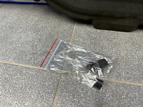 Aislamiento de Capó AUDI A6 C7 4G0863825 + Clips image 6