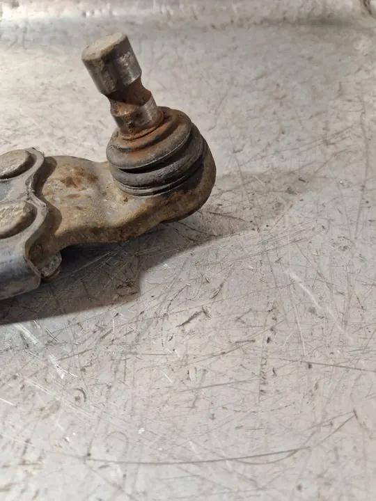 Braccio di Controllo Anteriore HYUNDAI I30 1.6L benzina 2016 OEM image 2