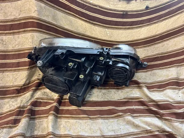 Linker Koplamp Mercedes E W211 Lift Bi-Xenon A2118203561 image 2