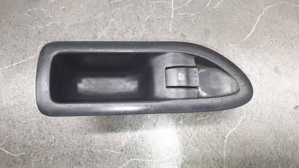 OEM 82000317494 Interruptor ventana derecha trasera Renault image 2