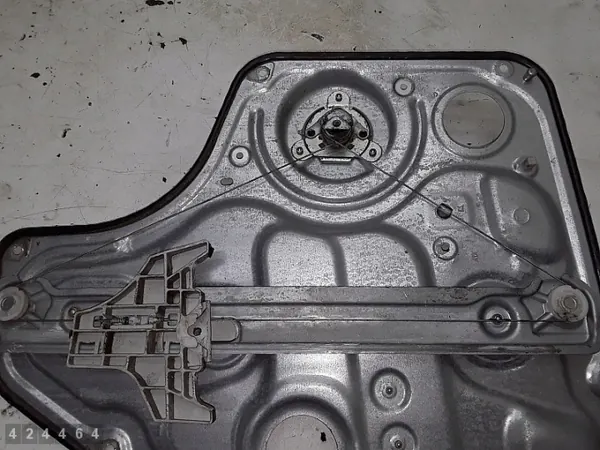 Régulateur de vitre Kia Venga OEM 834701P000 - Occasion image 7