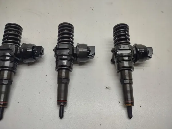 Pompe lave-glace OEM 07Z130073N VW Touareg 7L image 3