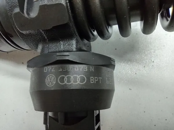 Pompe lave-glace OEM 07Z130073N VW Touareg 7L image 7