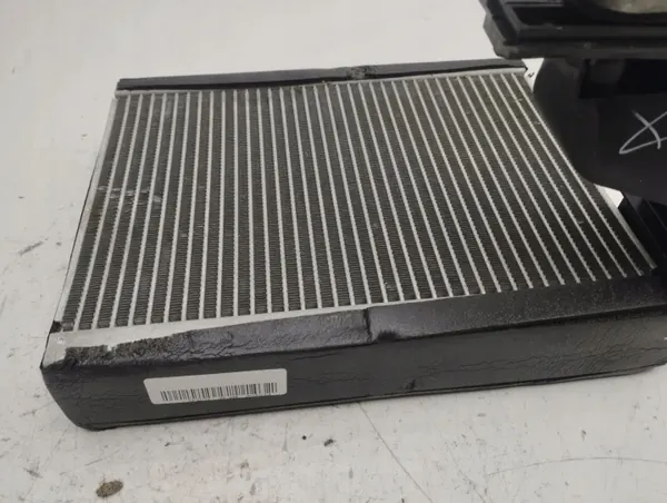 Citroen C4 III e-C4 2021 Noyau Chauffage A/C OEM 7015011028 image 5