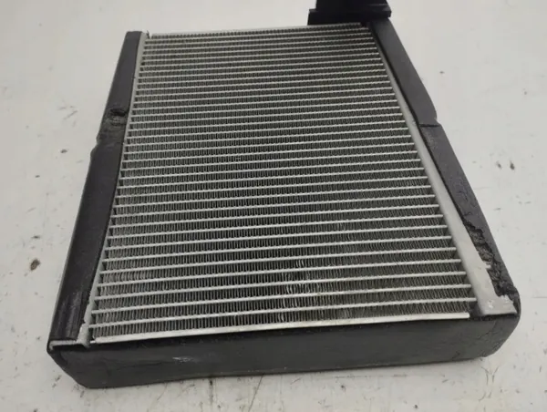Citroen C4 III e-C4 2021 Noyau Chauffage A/C OEM 7015011028 image 6